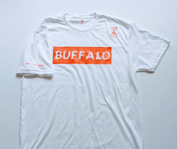 BUFFALO BRUSH T-SHIRT - WHITE/ORANGE
